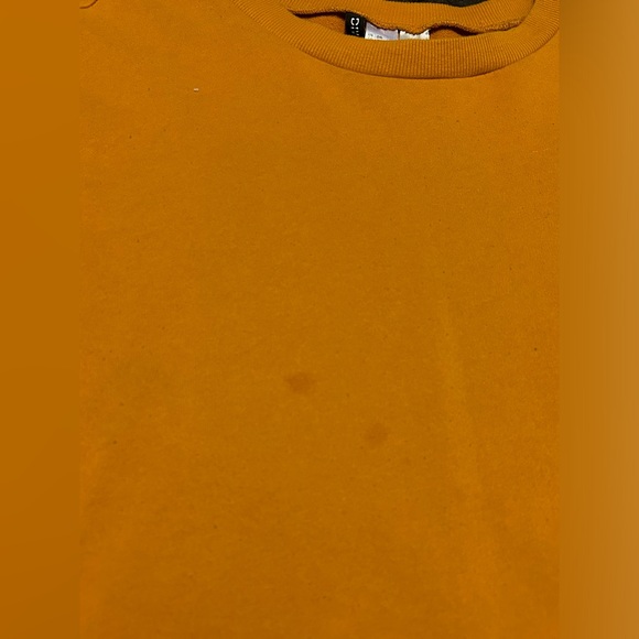 Disney sweater size 2XL! - Picture 2 of 2